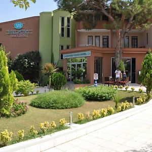 Aleria Belport Beach Hotel